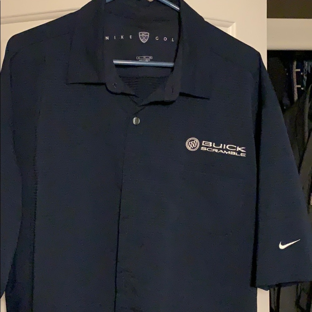 Nike men’s XL golf shirt.